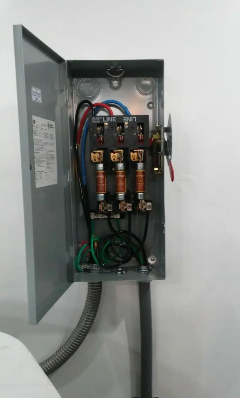 Three-phase disconnect switch installed for Smoke Detector Installation in Almont
